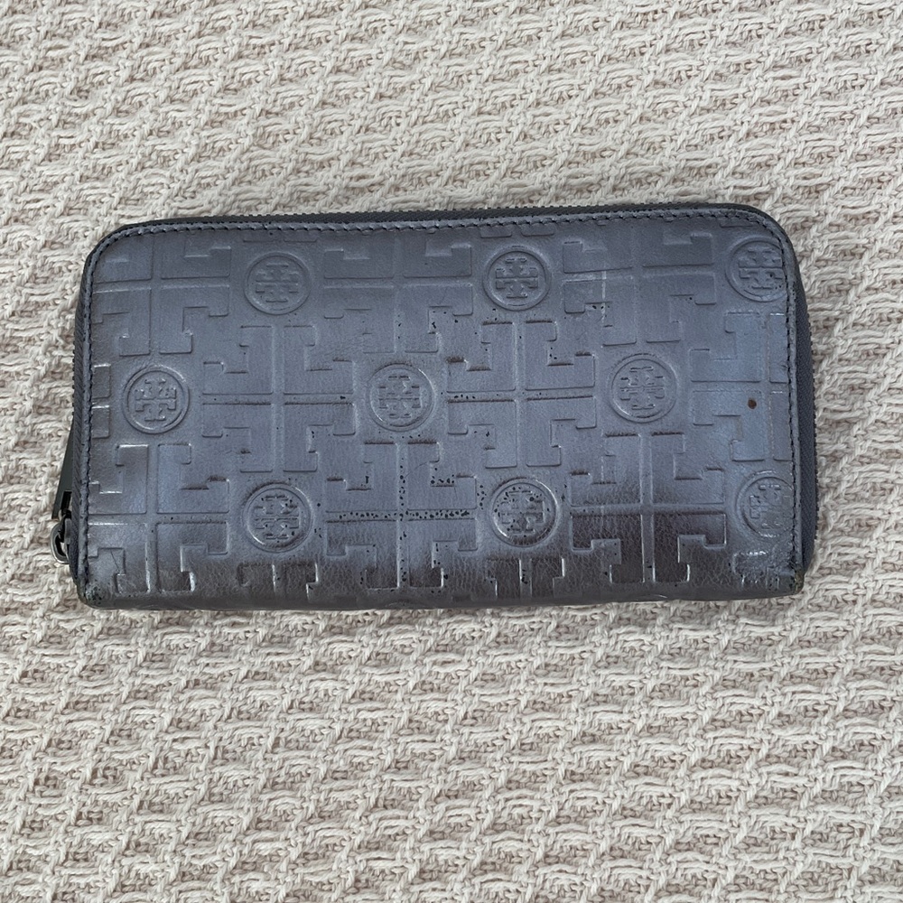Tory Burch gray metallic continental zip wallet retail $ 195 - Picture 8 of 11